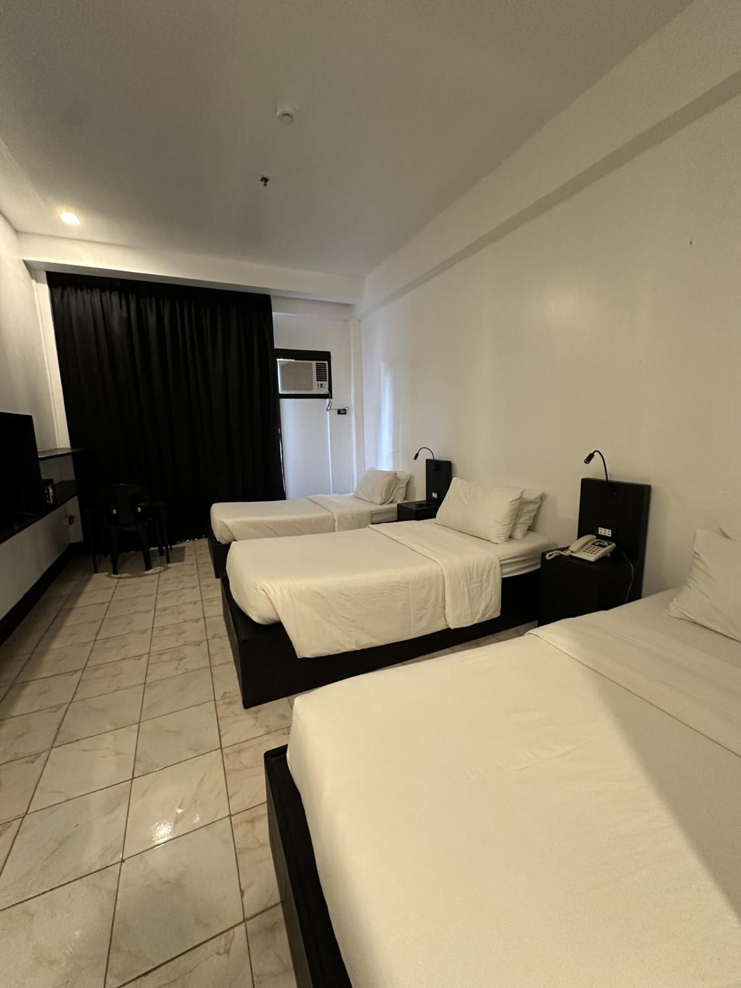Fernando'S Hotel Sorsogon Extérieur photo