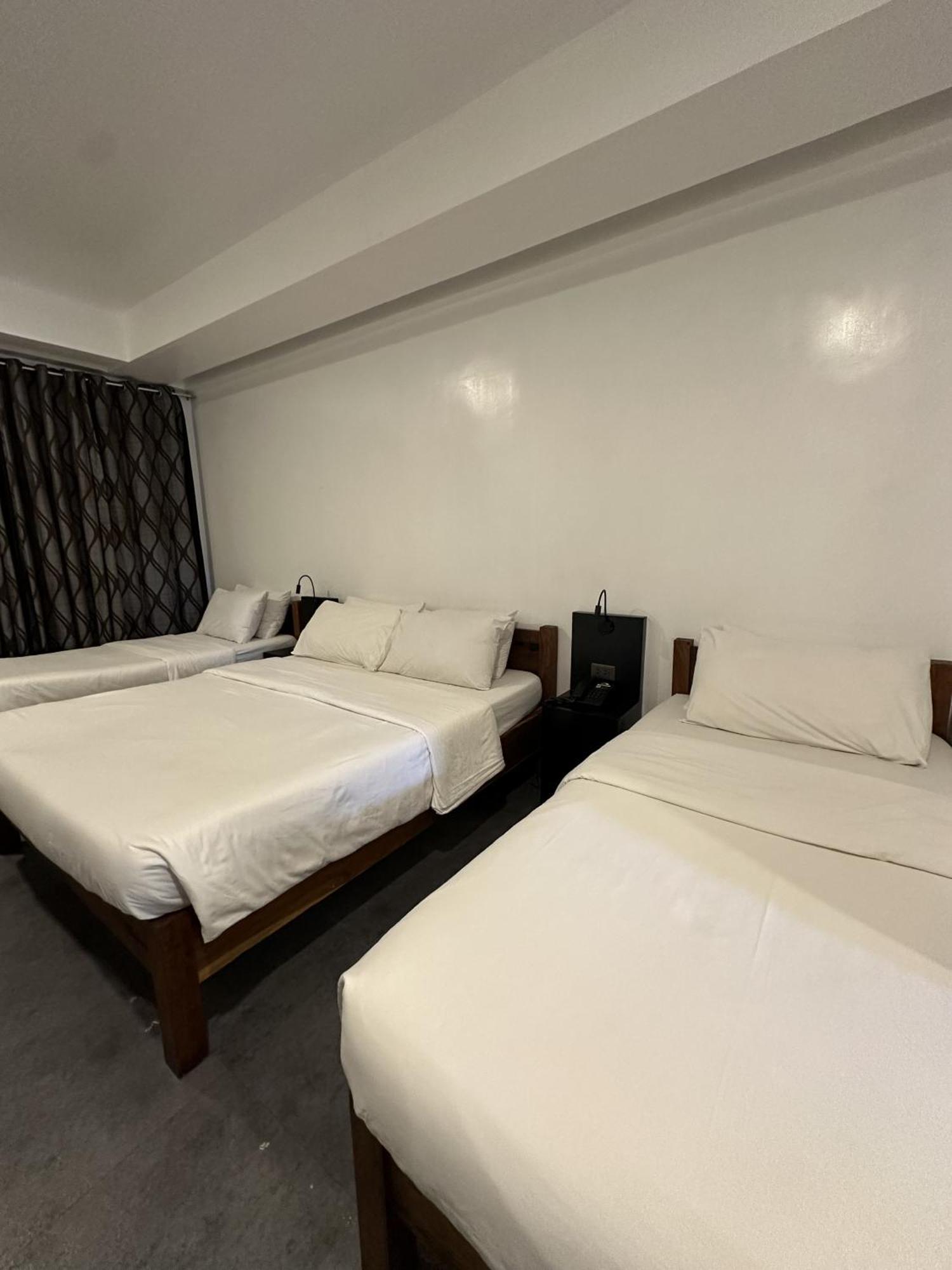 Fernando'S Hotel Sorsogon Extérieur photo