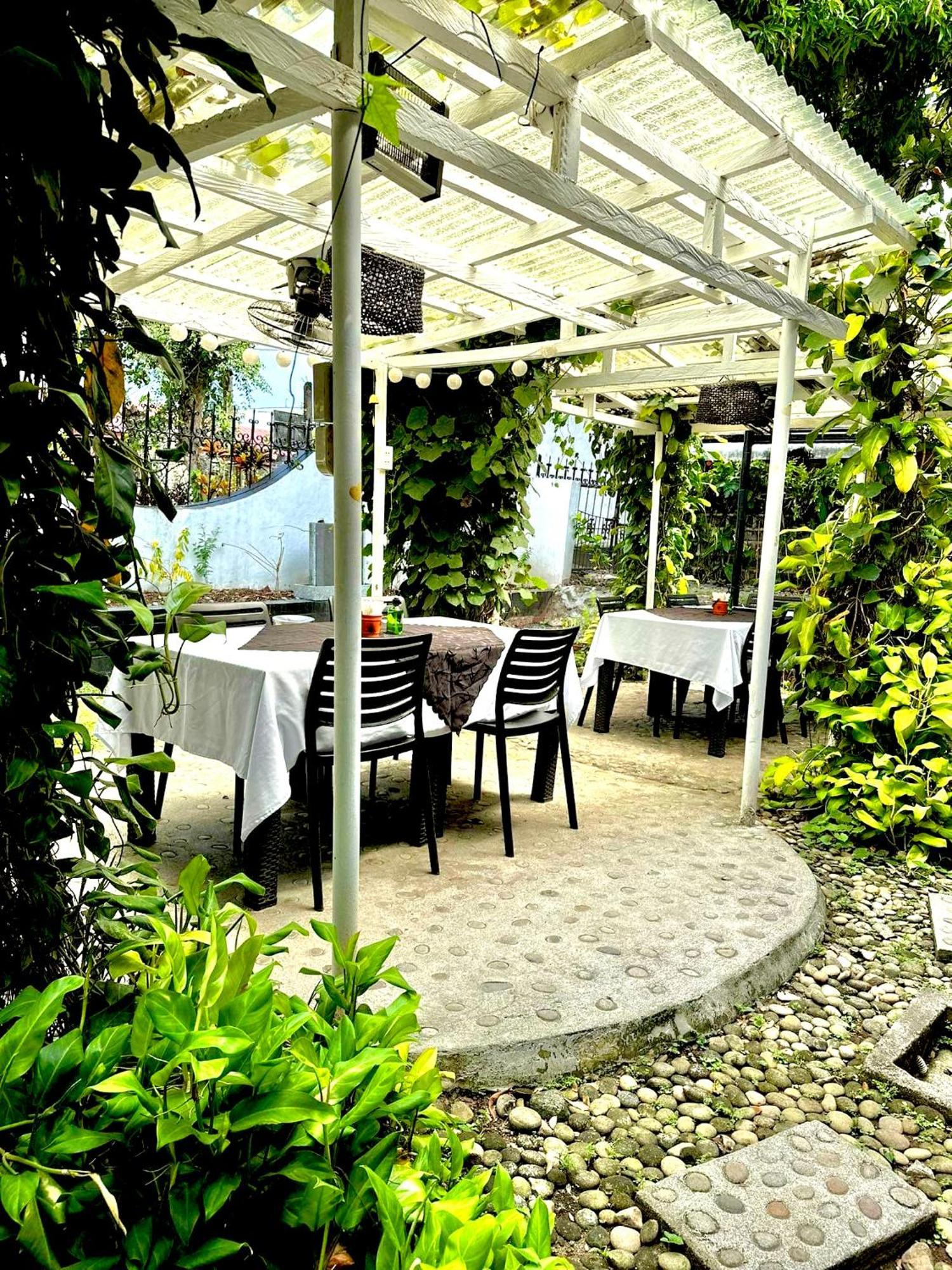 Fernando'S Hotel Sorsogon Extérieur photo